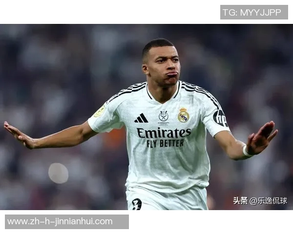 《重温经典足坛传奇瞬间 回顾历史足球巨星的辉煌时刻》